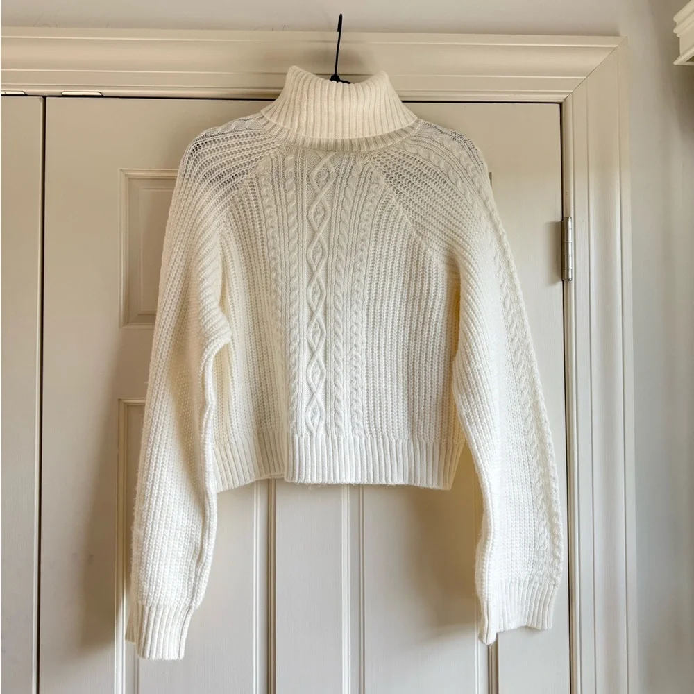 H&M Cream Cable Knit Turtleneck Sweater NWT - Picture 2 of 7